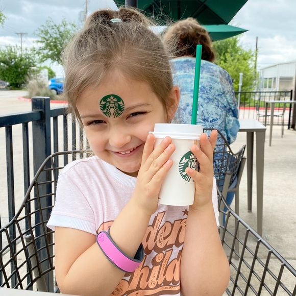 🌸Welcome To My Closet🌸 Meet Your Buyer & Seller - Picture 5 of 5